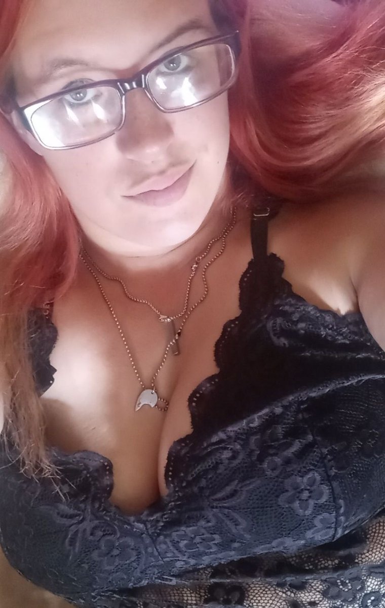 jewelmcfall1998's tweet photo. I always do kane so i thought ill switch it up this time he was my first ever bias in nsb and he will forever be the first i also did call him my twin cause we had blonde hair but not anymore love you @Azngami so proud how far u came.
#NSBselfieDay #NSBStars #StarsDay https://t.co/0Cb6Gwwzdw