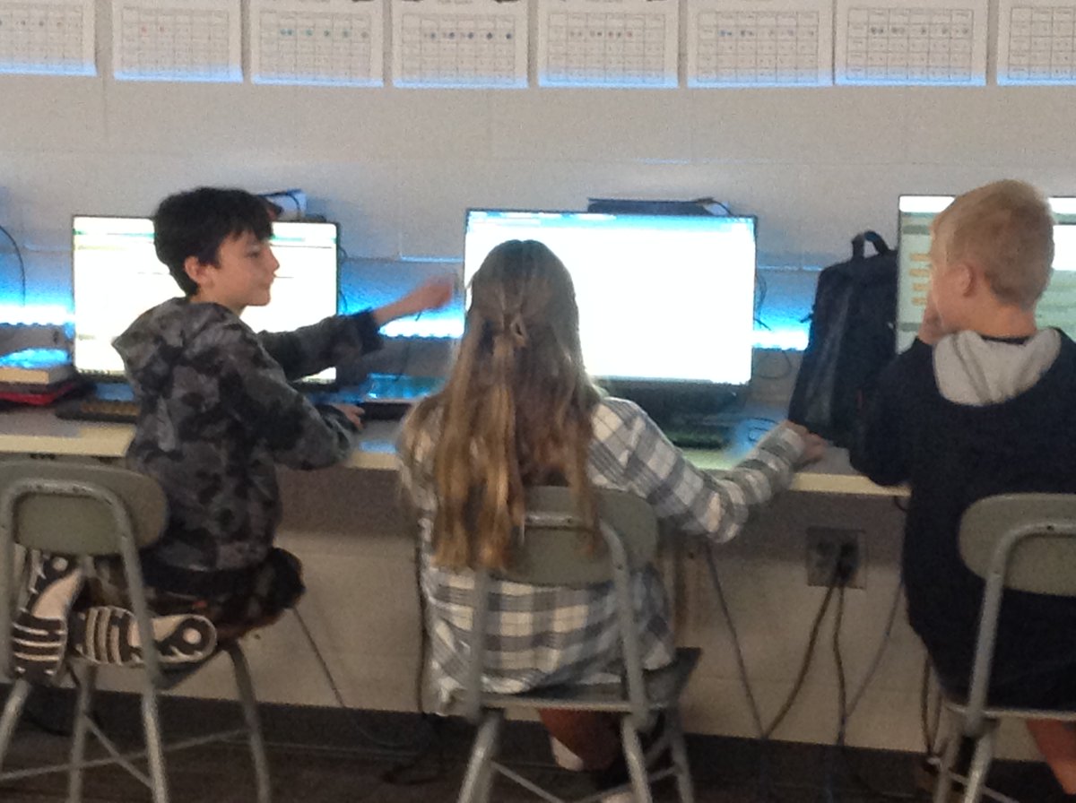 South Dearborn Middle School computer science students began programming microbits using the Circuit Playground. They were required to use different inputs and outputs to solve various challenges. Great work, Squires!