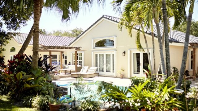 Seven Florida cities dominated the list of #overvalued #housing #markets in the country, at a time when #interestrates are squeezing out many buyers, according to researchers at <a href="/faubusiness/">Florida Atlantic College of Business</a> and <a href="/fiurealestate/">FIU Real Estate</a>.

More🏡tinyurl.com/22gta7py

#FAUBusinessNews <a href="/FAUHousingEcon/">Ken H. Johnson</a>