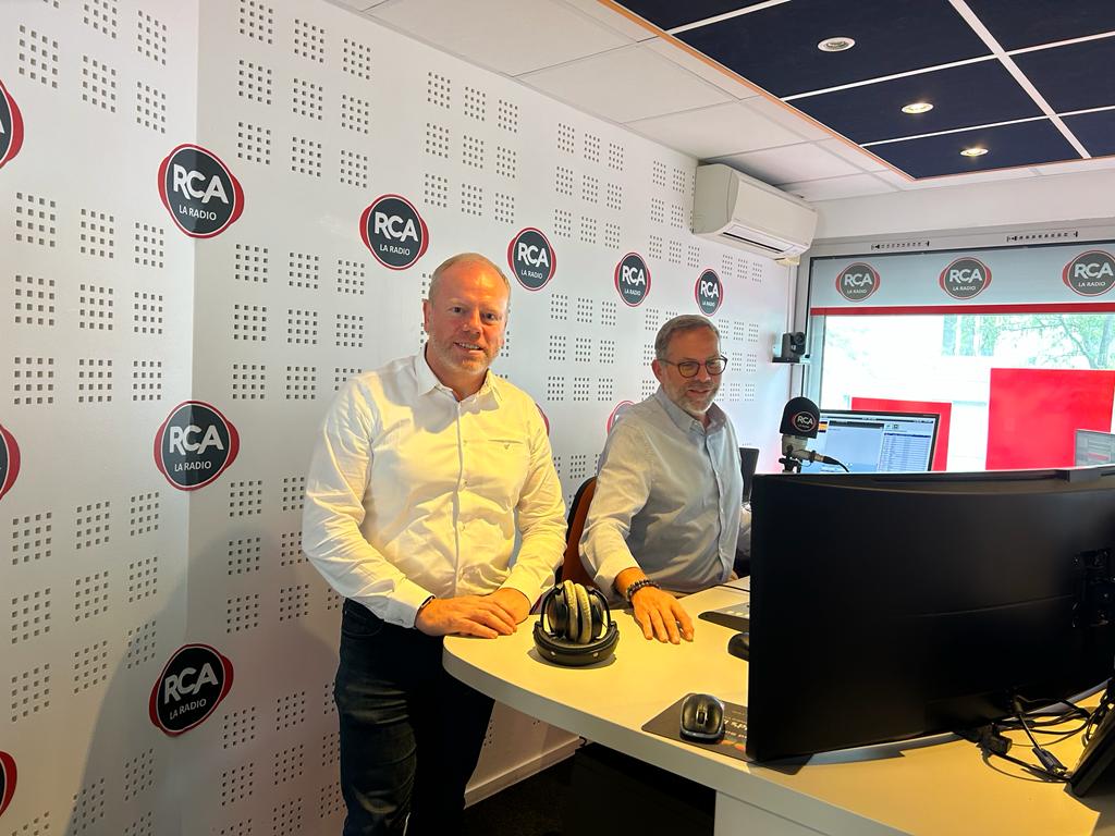 Arcom_Rennes's tweet photo. L'@Arcom_Rennes et l'@Arcom_Caen à la rencontre aujourd'hui des équipes de @RCA_LaRadio à #saintnazaire. Un grand merci pour ces échanges passionnants sur l'actualité de la radio, l'info locale et le dab+. https://t.co/fFIx8qfIrx