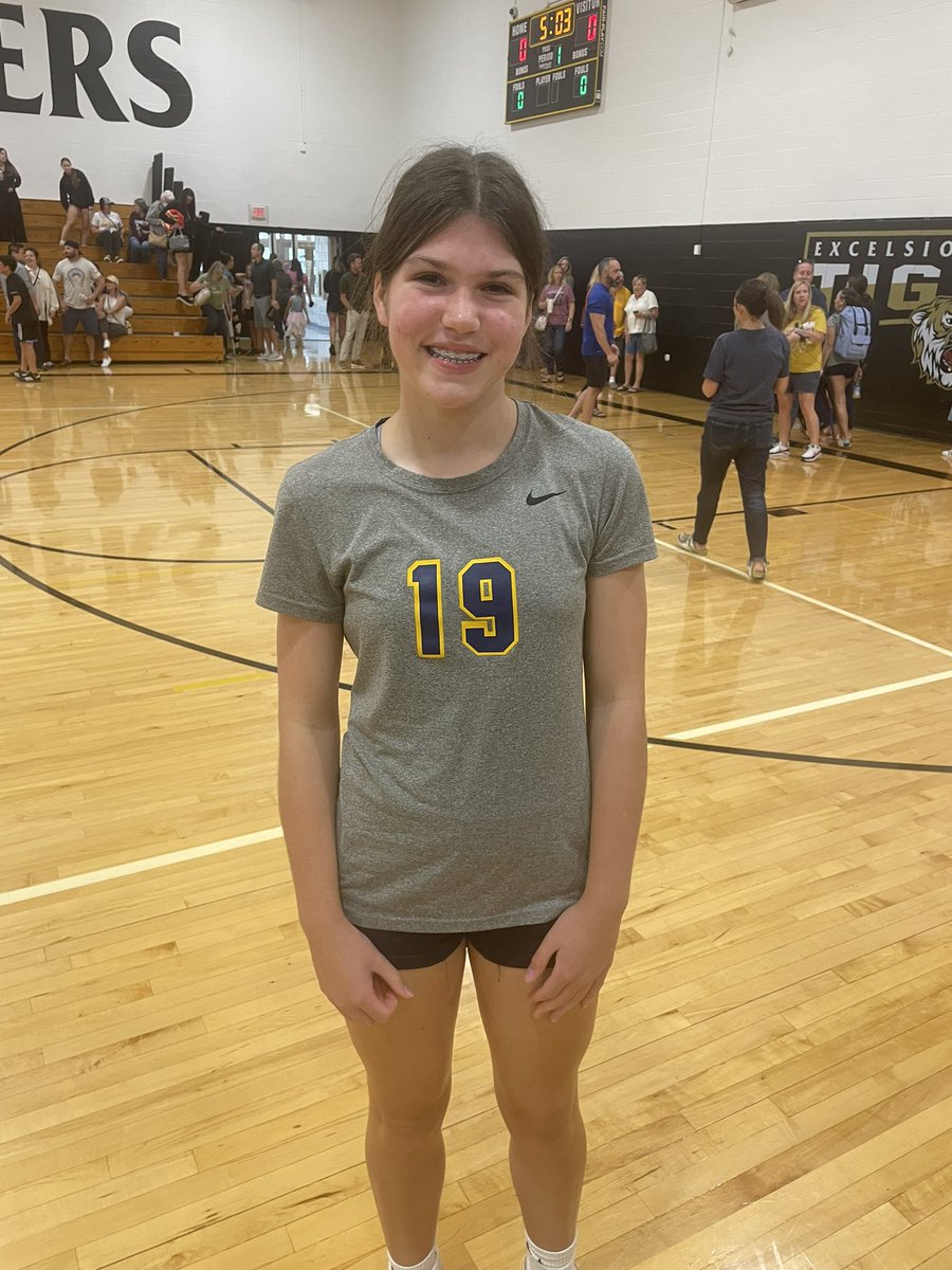 HMSVB8's tweet image. Last night the Eagles took on ESMS Tigers and came out with TWO W’s!
Congrats to our Athletes of the games Lila and Sadie! So proud of you both and your hard work, positive attitudes, great serving, and amazing dives! @heritagescoop  @HMSEaglePride