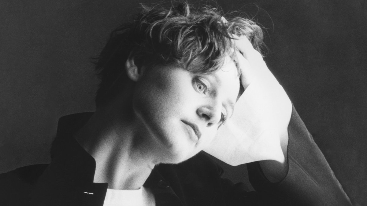 Yesterday, after 10 years of research, the International Astronomical Union have named the asteroid 2013 TF19, "Fraser", after Elizabeth Fraser. 

Learn more about the astroid on @nasa's website. 
ssd.jpl.nasa.gov/tools/sbdb_loo…