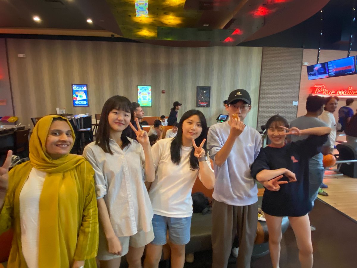 OleMissIntl's tweet photo. Last night our international students went bowling @premierlanesox. Thank you for coming out everyone! We hope you had a wonderful time! https://t.co/PcrX0fdkHM