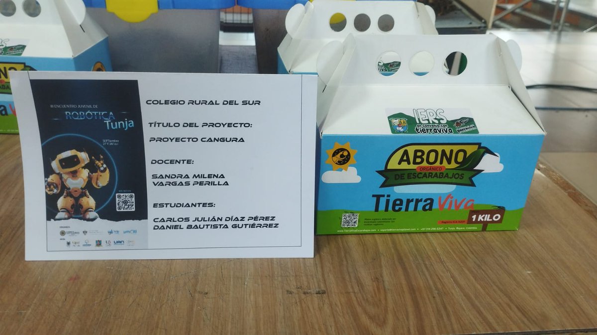 SENABoyaca's tweet photo. #AEstaHora  El Centro de Desarrollo Agropecuario y Agroindustrial #CEDEAGRO, participa con estudiantes de TecnoAcademia Itinerante, en Encuentro Juvenil de Robótica en #Tunja, con proyectos de colegios rurales:
Cálculo de velocidad
Seguidor de línea
Zaranda: Proyecto Canguro. https://t.co/bDXDiqFEkO