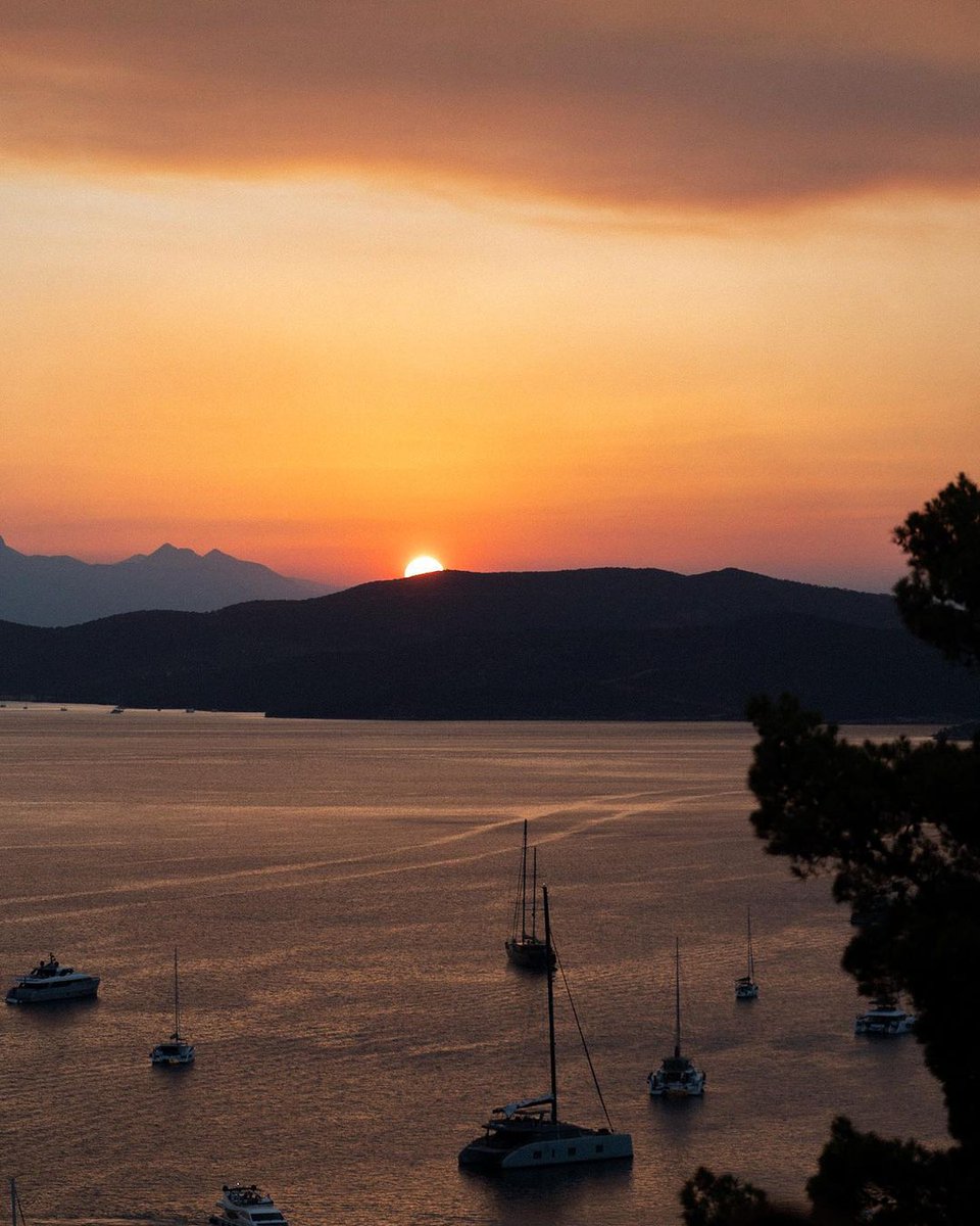 Known for its maritime traditions and the Historic Clock Tower, Poros is a Greek Island situated in the Saronic Gulf. Its friendly locals and welcoming atmosphere, combined with the fact that it's a lesser touristic area make it a perfect destination if you're looking for a