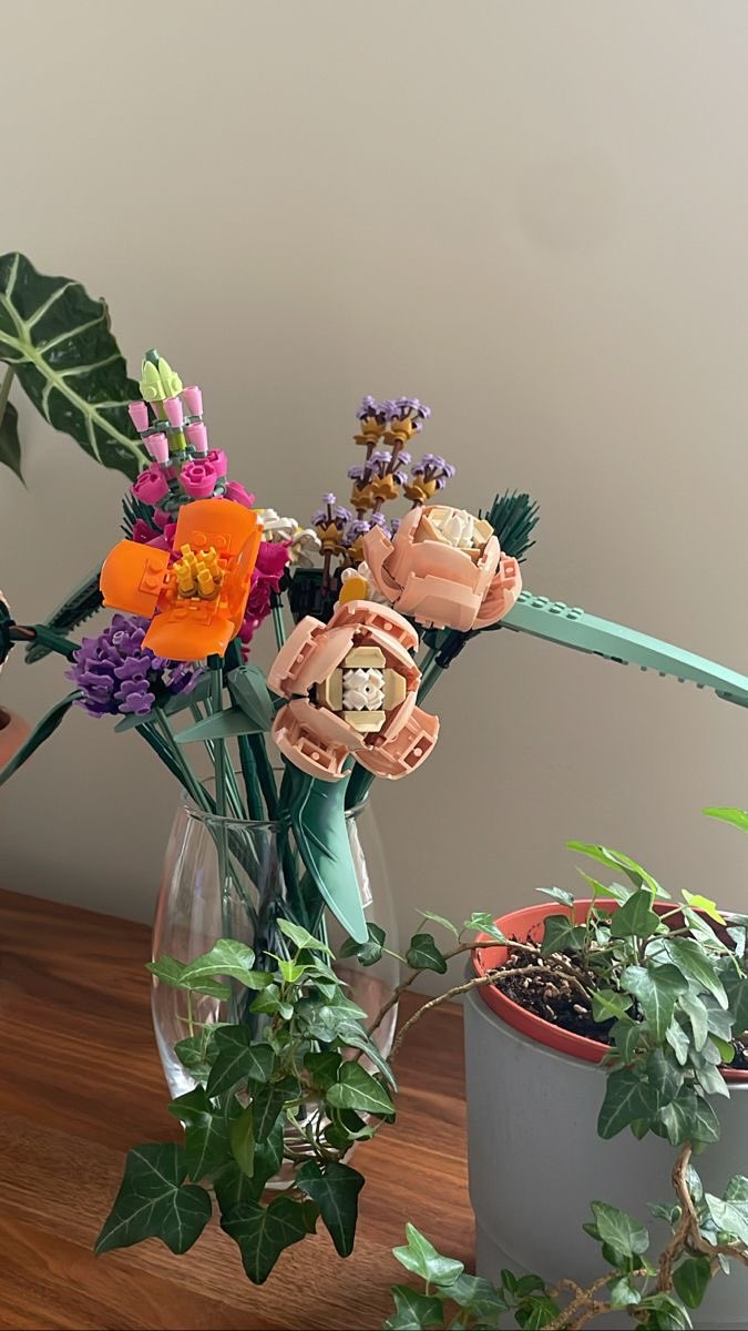 300moods's tweet photo. lego flowers bouquet 💐 https://t.co/7LgsiHVZz4