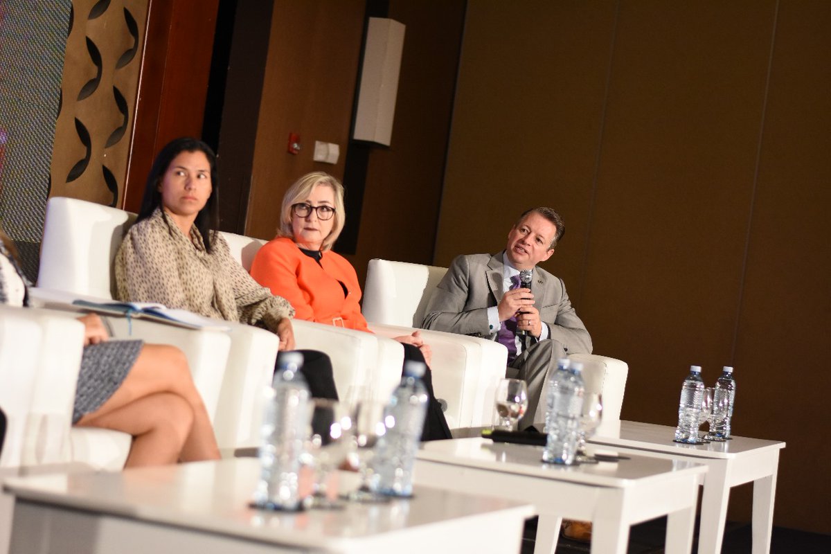 EUCA_Trade's tweet photo. 📢 Los expertos del panel sobre Innovación e inversión en el sector farmacéutico en Costa Rica apuntan a la necesidad de invertir en la formación del recurso humano y el desarrollo de la innovación para atraer la inversión extranjera. 📺 EN VIVO: https://t.co/Nb5g6r2SbD https://t.co/T1a5kyy7Fj