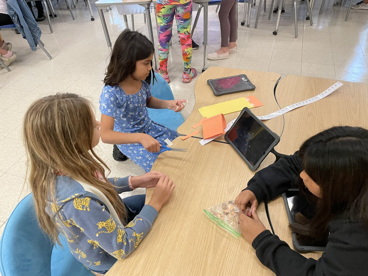 Innovation_APS's tweet photo. We learn from failure and we try again here in the #innovatorlab! @MrsPeters_APS @Mrs_White_APS @APSVirginia @APS_STEM https://t.co/EtknlQ3GbK