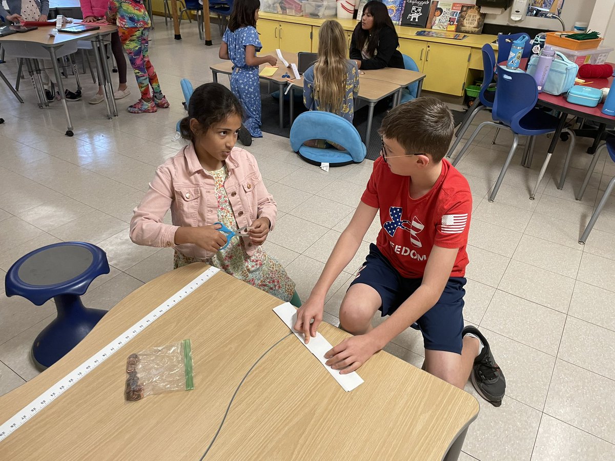 Innovation_APS's tweet photo. We learn from failure and we try again here in the #innovatorlab! @MrsPeters_APS @Mrs_White_APS @APSVirginia @APS_STEM https://t.co/EtknlQ3GbK