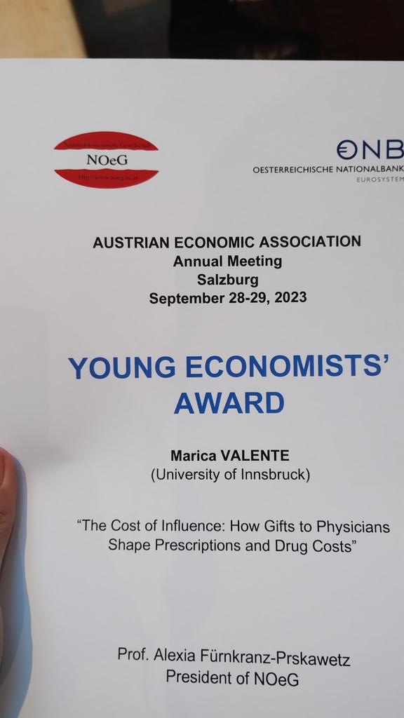 maricaibox's tweet photo. Honored to be part of the 🇦🇹 family now! Here our winning baby https://t.co/aiHh1hgrTn #NOeG #Salzburg #EconTwitter https://t.co/GzxdgyVw47