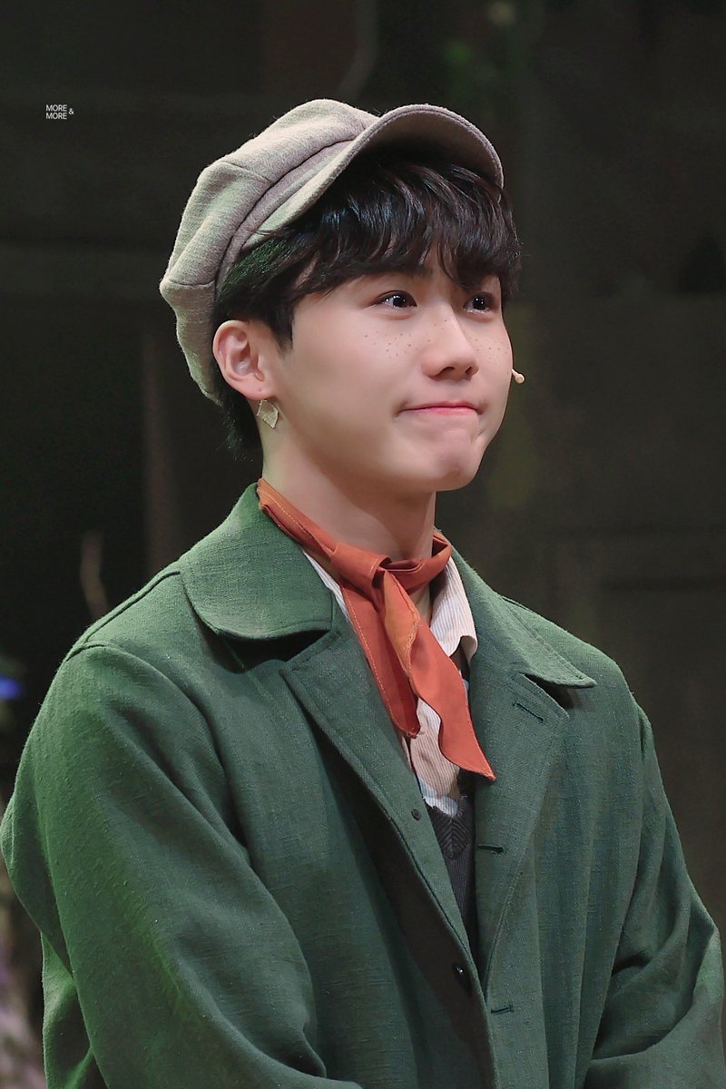 morenmore413's tweet photo. 230430 비밀의 화원 막공 종형 HQ

울망울망 쫑글이 🥺💚

#종형 #DKZ #JONGHYEONG https://t.co/Yq5OBEH1md