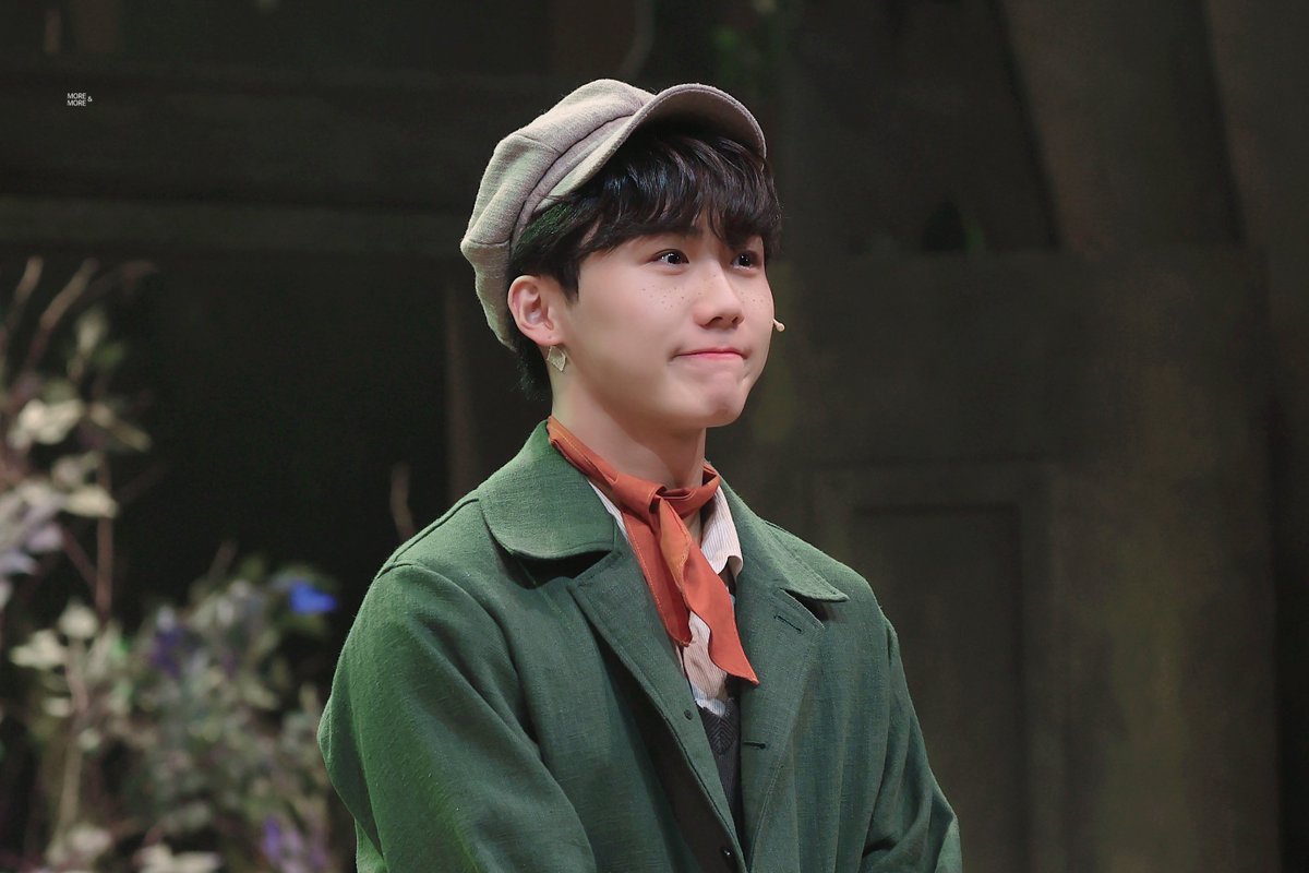 morenmore413's tweet photo. 230430 비밀의 화원 막공 종형 HQ

울망울망 쫑글이 🥺💚

#종형 #DKZ #JONGHYEONG https://t.co/Yq5OBEH1md