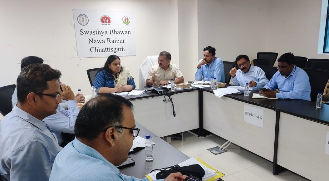 HealthCgGov's tweet photo. भारत सरकार में राष्ट्रीय स्वास्थ्य मिशन की संचालक श्रीमती नेहा गर्ग ने अपने छत्तीसगढ़ प्रवास के दौरान राज्य में विभिन्न स्वास्थ्य कार्यक्रमों की समीक्षा की। उन्होंने छत्तीसगढ़ में इन कार्यों की प्रगति पर संतुष्टि जाहिर की।
#SwasthaCG
@TS_SinghDeo https://t.co/slpllaua5g