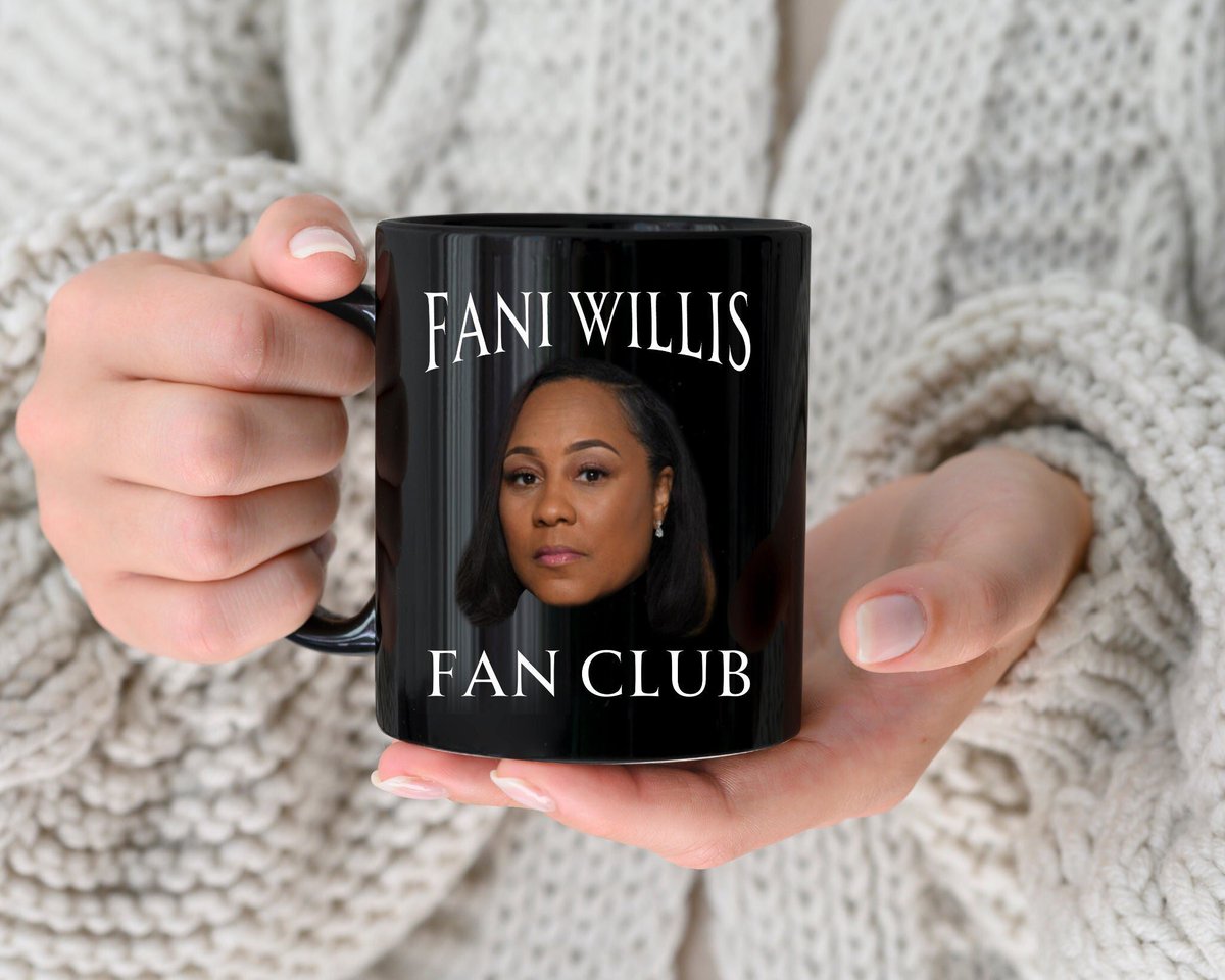 AuthorJoeNBrown's tweet photo. How about a strong cup of Fani ? Itβs a blend of #FaniWillis π€ and #FaniWillisAmericanHero.
Itβs #CoffeeTime π« Itβs #MugTime. #CupOfFaniπΆ #Coffee βοΈ https://t.co/JGcBum6WFf