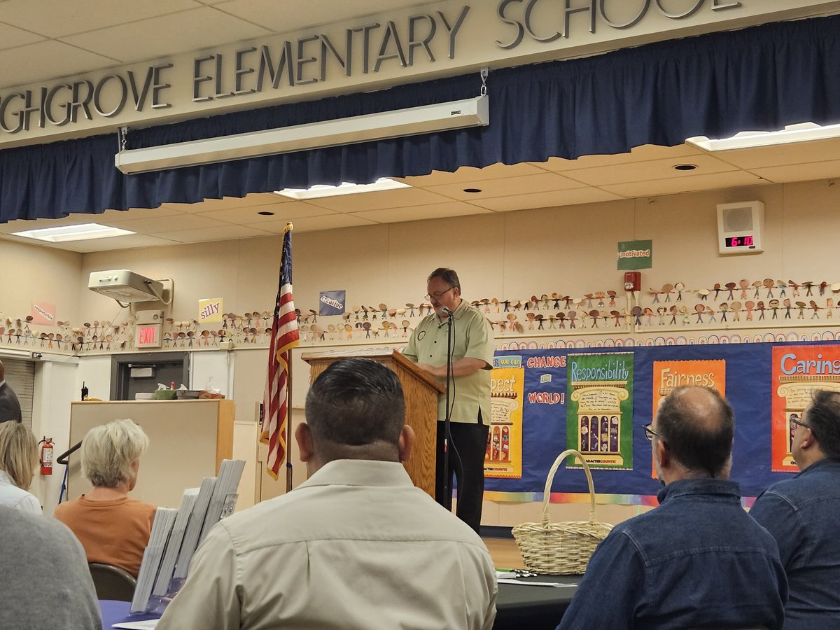 RivCoED's tweet photo. Highgrove Community Town Hall meeting w/ @SupJeffries office. Jeff Van Wagenen, Riverside County CEO,  joined other County Departments Heads to provide community updates. RivCoED shared many resources and info #RivCoED #RivCoNOW #economicdevelopment #communityservicearea #CSA https://t.co/7Op01SoFlg