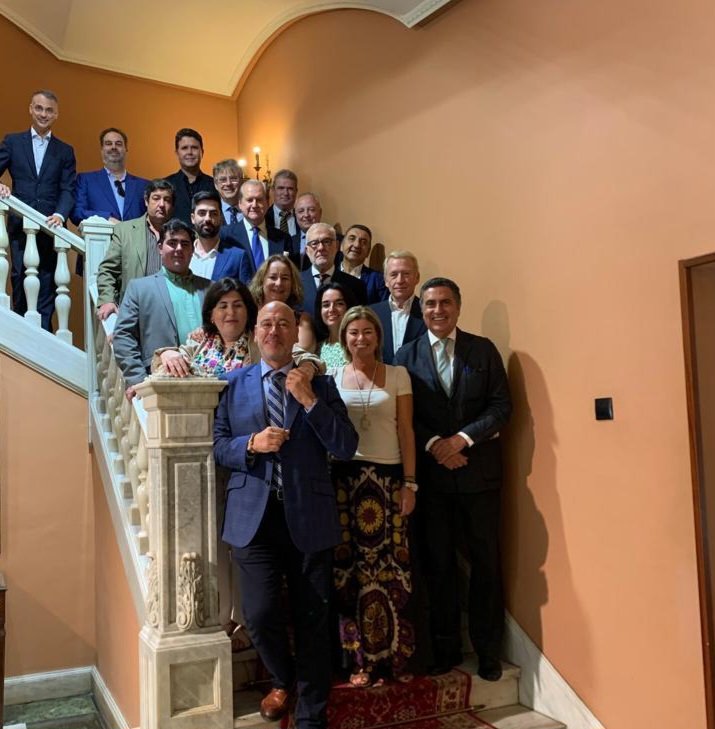 Un auténtico placer compartir con APROMES  su nueva delegación Levante Baleares para trabajar juntos en la colaboración con #AXA. Un especial agradecimiento a su presidente #javierbernal, responsable relaciones compañias #juanseguivela y delegado #jlplanas.