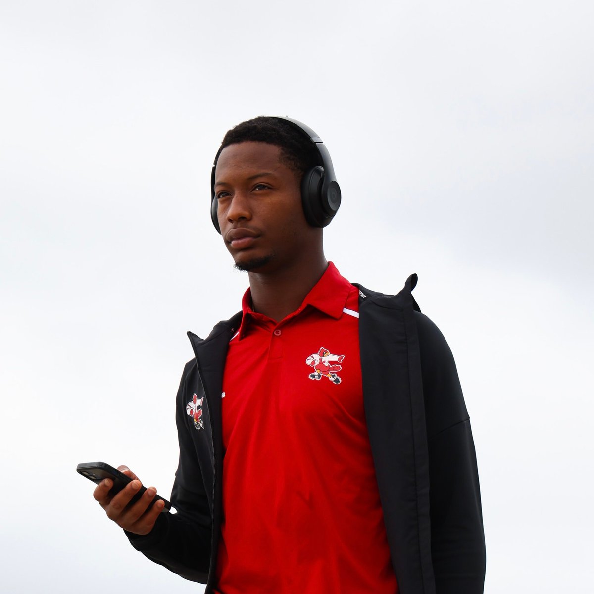 LouisvilleFB's tweet photo. Business trip to Raleigh.

#GoCards https://t.co/PcJPkBafEK