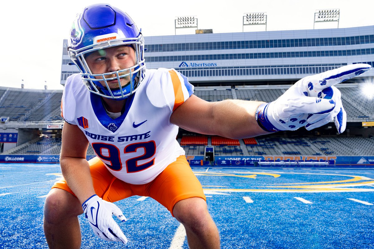 BroncoSportsFB's tweet photo. Ready for Memphis 🔵⚪️🟠

#Compete | #BleedBlue https://t.co/5LuBJTImHv