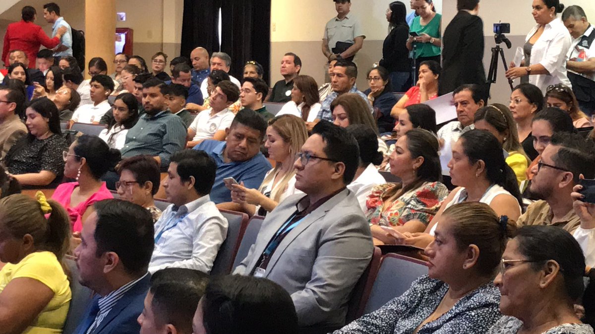 Acess_Ec's tweet photo. #Manabí | 📍 Nuestro delegado provincial, @AlexBarreno18, participa en la presentación del #PlanDecenalDeSalud que se desarrolla en Manta.
🗂 Como #Acess promovemos la mejora  continua de los servicios de salud.

#NuestroTrabajoContinúa https://t.co/wtZdTWLfOc