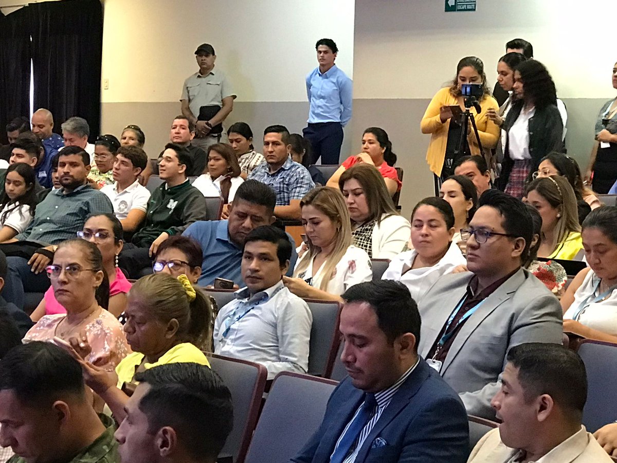 Acess_Ec's tweet photo. #Manabí | 📍 Nuestro delegado provincial, @AlexBarreno18, participa en la presentación del #PlanDecenalDeSalud que se desarrolla en Manta.
🗂 Como #Acess promovemos la mejora  continua de los servicios de salud.

#NuestroTrabajoContinúa https://t.co/wtZdTWLfOc