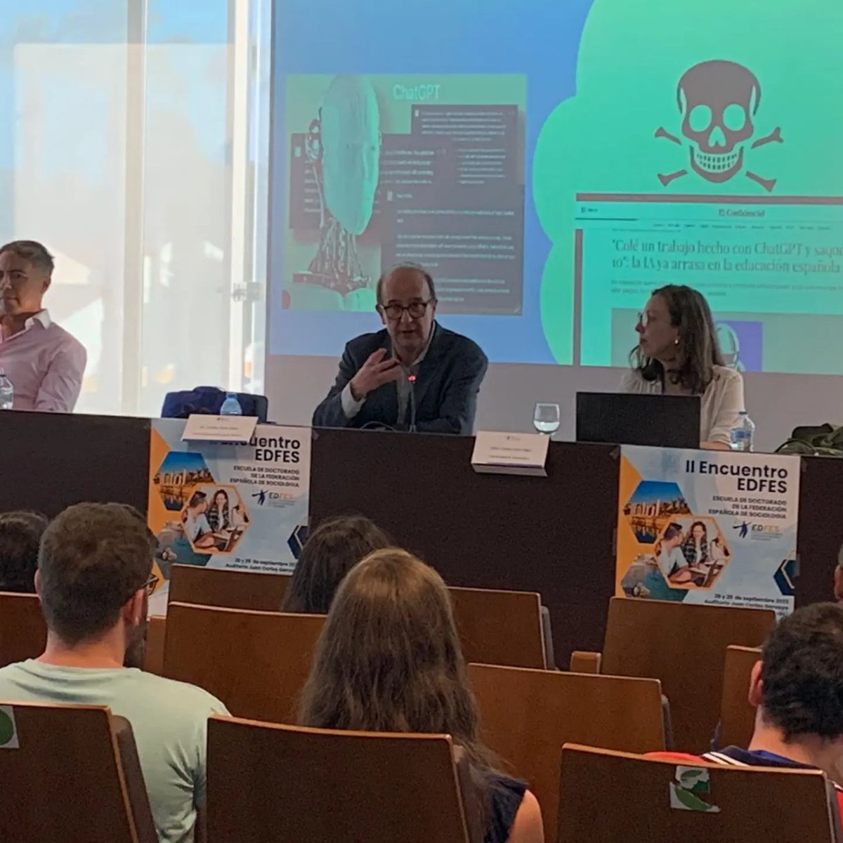 🌝 Disfrutando del taller  sobre herramientas de #inteligenciaartificial para el análisis de datos e investigación 

#IIENCUENTROEDFES