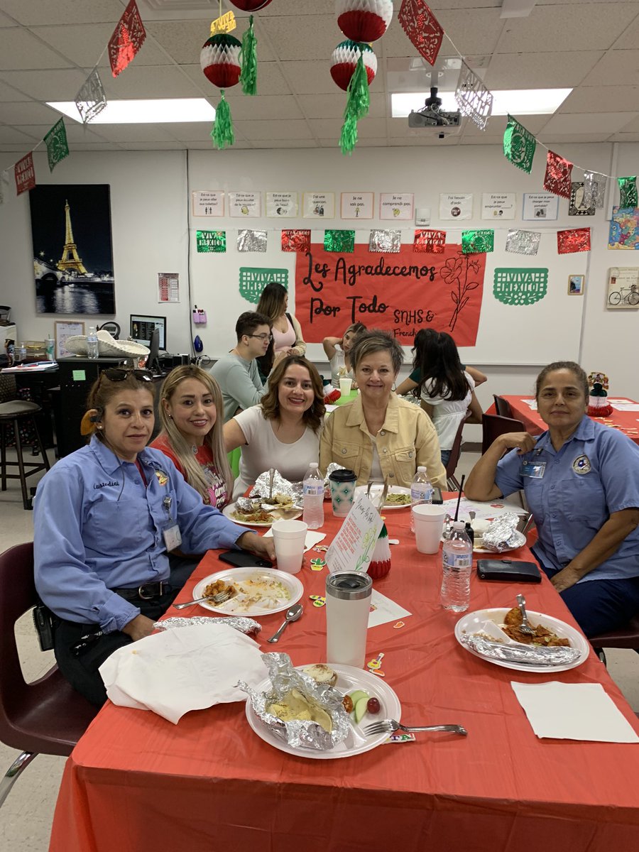 PAlcaraz_AHS's tweet photo. SNHS and French Club joined to celebrate our WONDERFUL custodians with a delicious breakfast!!!! Thank you for all you do everyday. We appreciate you more than words can say.❤️
@YDelacruz_AHS 
#BetterTogether 
#AHS https://t.co/8AaTO9Hsm0