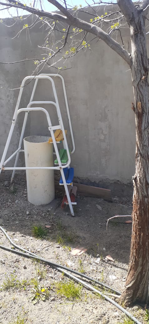 TveoComodoro's tweet photo. Peligro inminente

En el jardín 421, del barrio Pueyrredón, juntan firmas para que se sellen los pozos del patio y que generan un alto riesgo para los chicos que asisten a ese establecimiento. https://t.co/KiMTB5bBUb