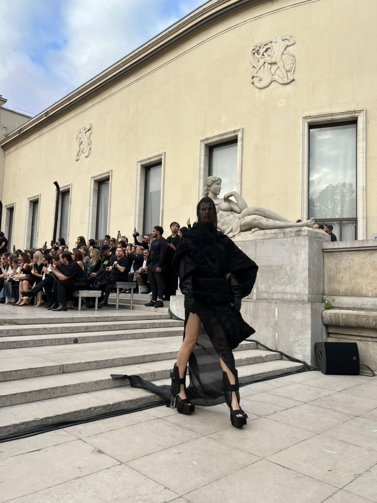 whoisluka's tweet image. The only appropriate outfits to wear on a first date.