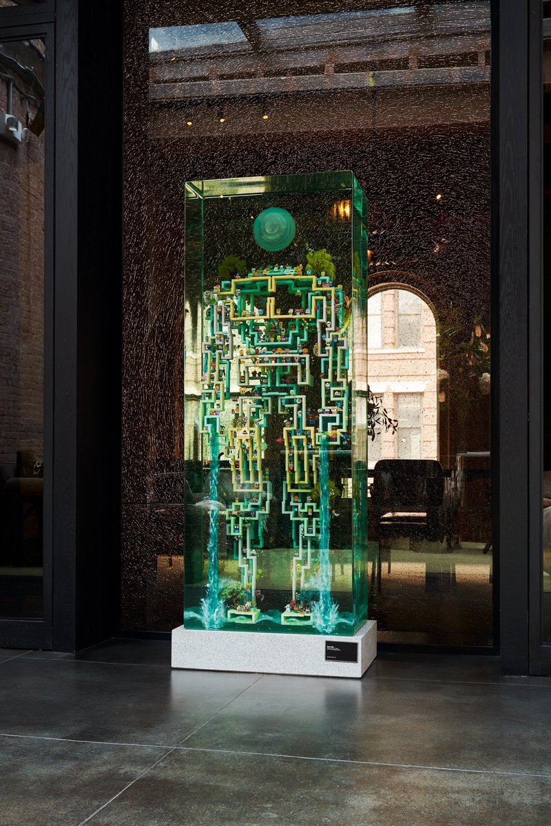 dustinyellin's tweet photo. “Person, Place or Thing” at Zero Bond in Manhattan. Thanks to @nounsdao for commissioning the work, and to @MaxPowerMotors2 for navigating the way! https://t.co/V32Yg2kfmG