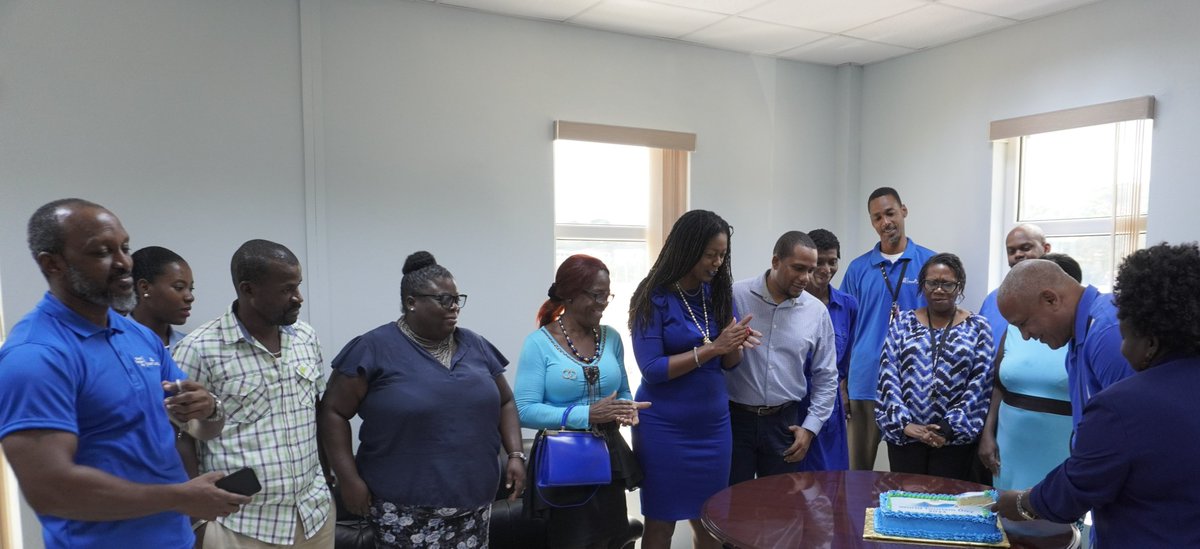 SaintLuciaGov's tweet photo. BLAZE IN BLUE💙 GIS Staff representing!
#blazeinblue #TourismWeek #Saintlucia https://t.co/ZOIhPGzi2G