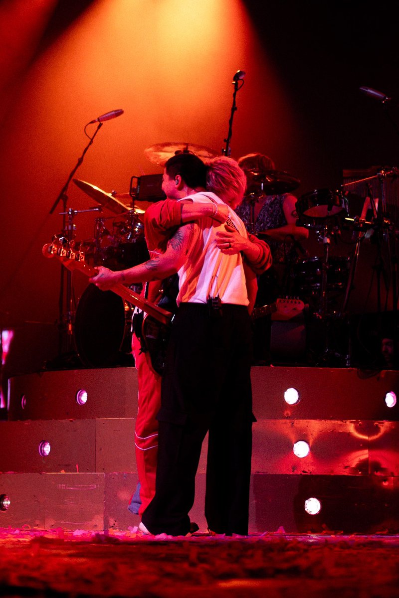 mgccontents's tweet photo. topic of the day: malum hugs 🫶🏻 https://t.co/FM0iEFSERK