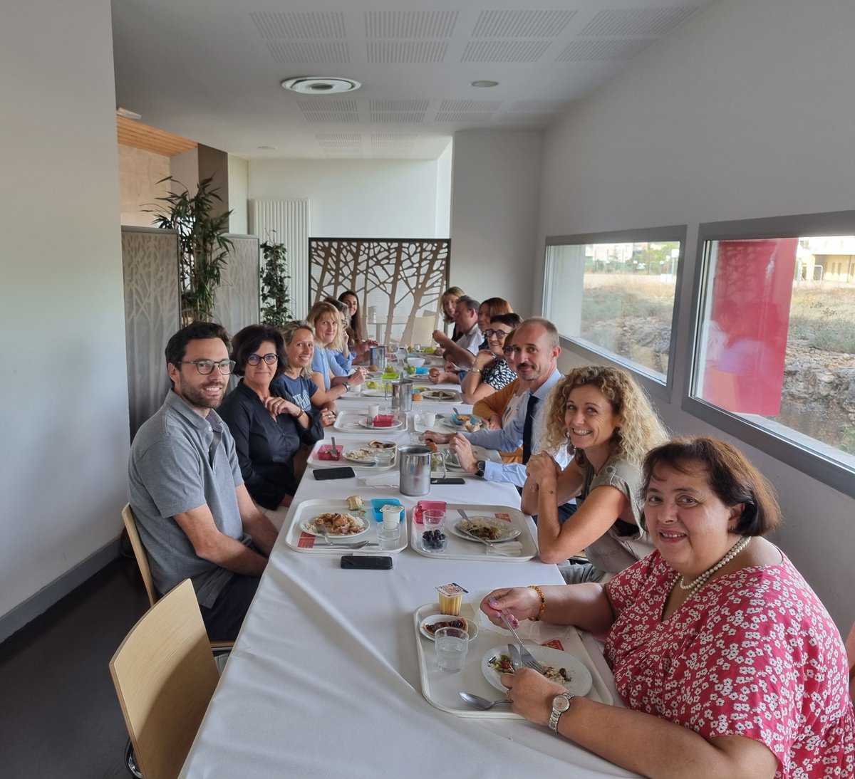 RP3Rochers's tweet photo. Première réunion du directoire du Réseau Pédagogique des 3 Rochers pour cette nouvelle année scolaire. 
Un programme d'actions ambitieux pour la réussite et le bien être des élèves et des personnels. 
@Dsden30 @acmontpellier https://t.co/UhK6b5O2Xu