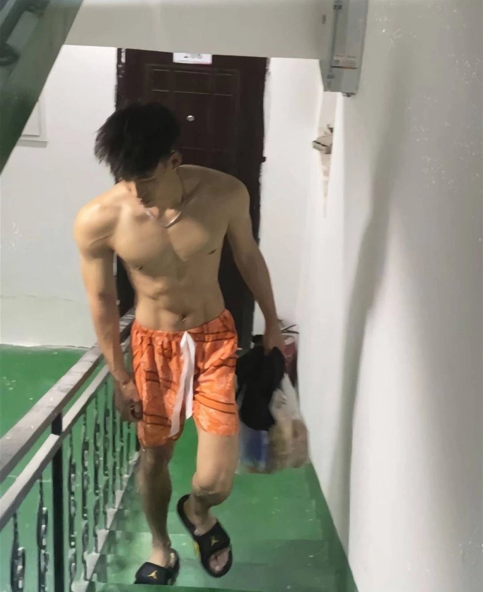 Forestwoodwood's tweet photo. ·
I want to know him more that 
anyone knows about his web account please let me know

 many thanks 😊 

- https://t.co/GpoDJx4QYT