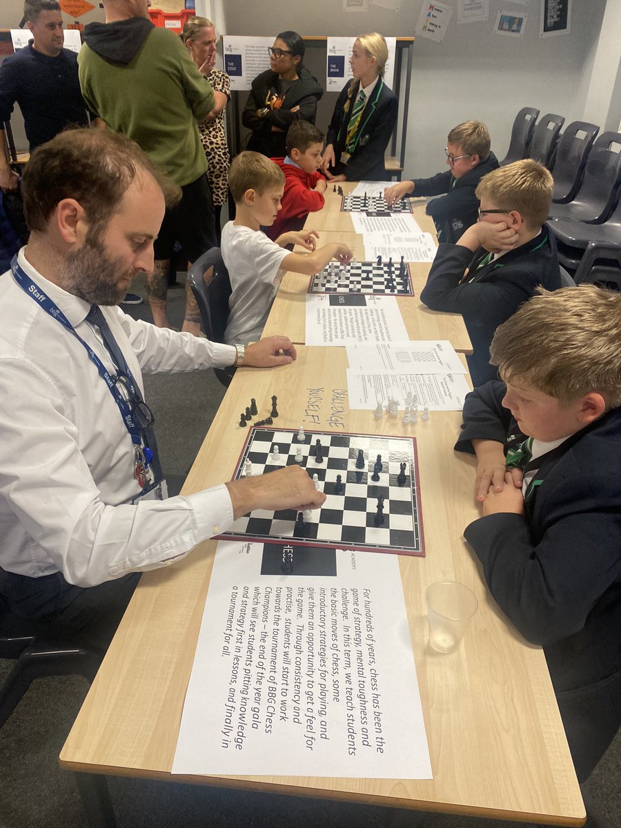 BBGAcademy's tweet image. Mr Aindow facing off with our #ChessMaster Eddie in our #Resilience room! ♟️ 💙💚💙#OpenEvening2023