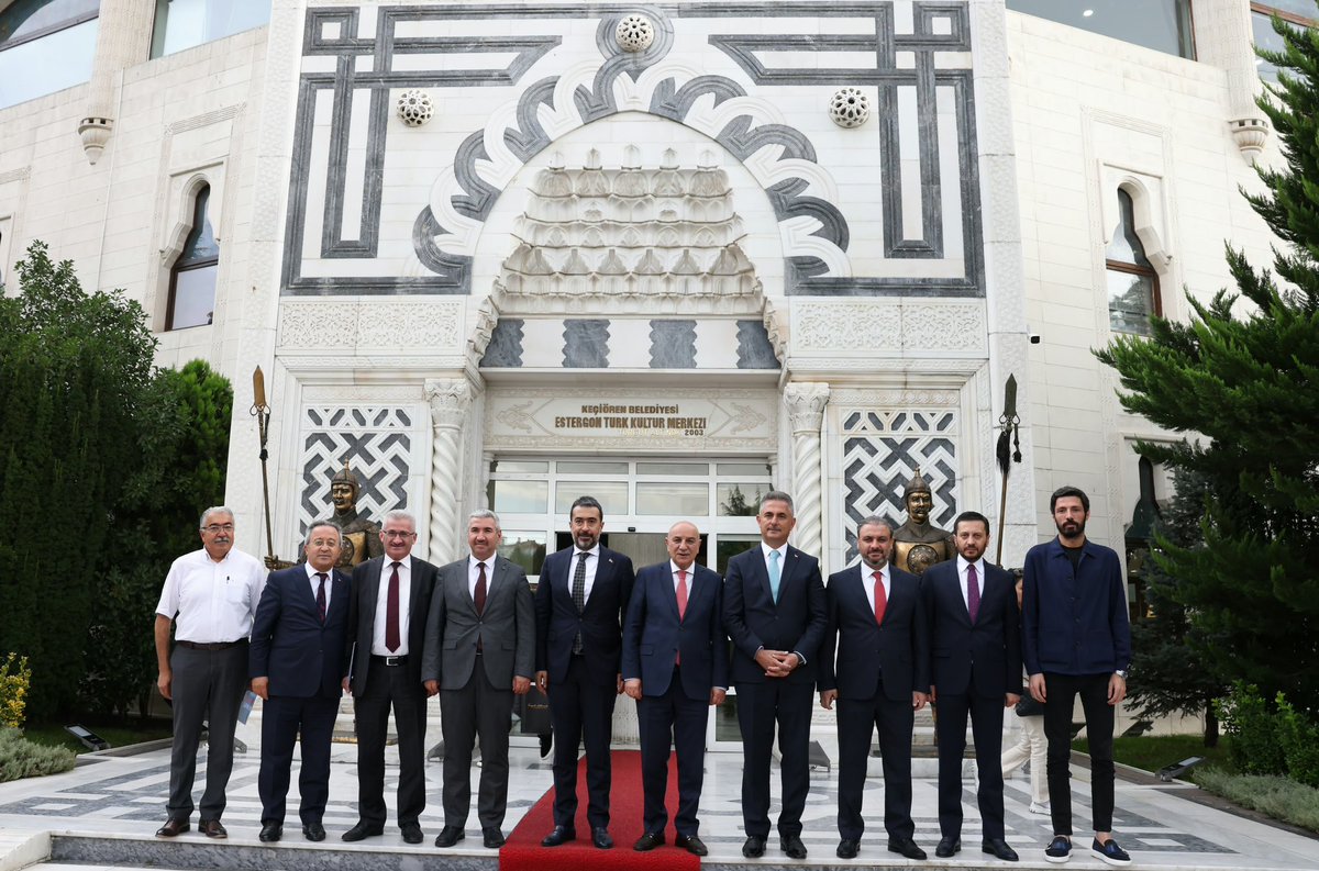 avfatihunal's tweet photo. CHP'li Mansur Yavaş;
Başkent Ankara'mızın güzelim 5 yılını Sanal Belediyecilik yaparak heba etti maalesef...

AK Parti İl Başkanımız Sn Hakan Han Özcan öncülüğünde Belediye Başkanlarımız Murat Köse ve Turgut Altınoluk'un da katılımı ile Sn Yavaş'ın dünkü ithamlarına cevap verdik. https://t.co/WRZR0xot3D
