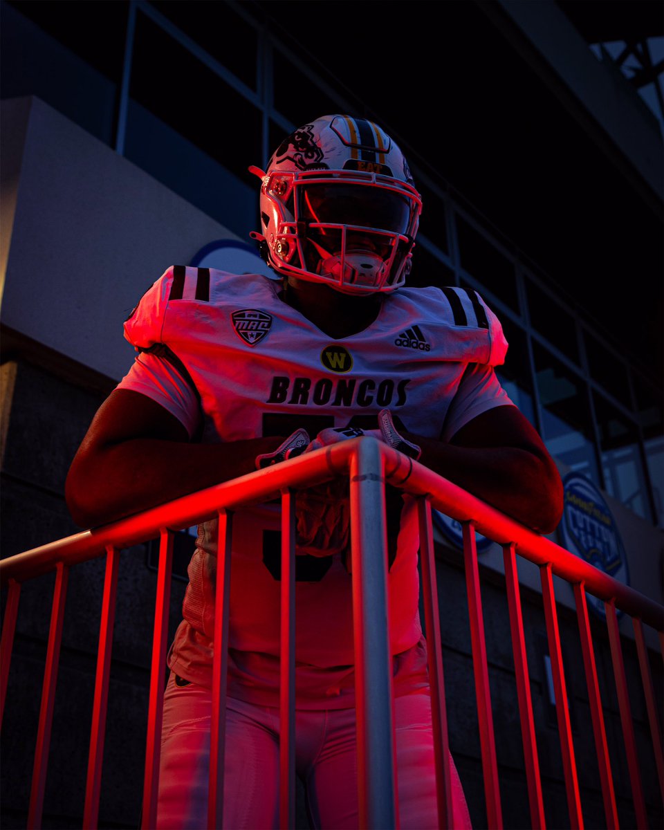WMU_Football's tweet photo. Poise in the Noise

#EAT | #BroncosReign https://t.co/QoAmhSDajR