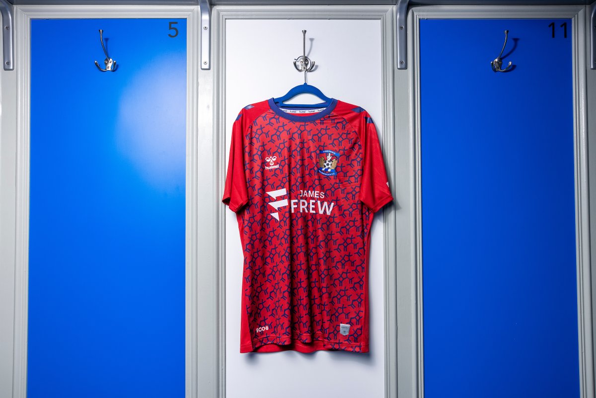 Own a piece of history 👕

We're giving you the chance to #WIN a squad signed away shirt, inspired by Sir Alexander Fleming's discovery of Penicillin.

To enter, like and reshare this post 🔄

➡️ bit.ly/43CJtWN