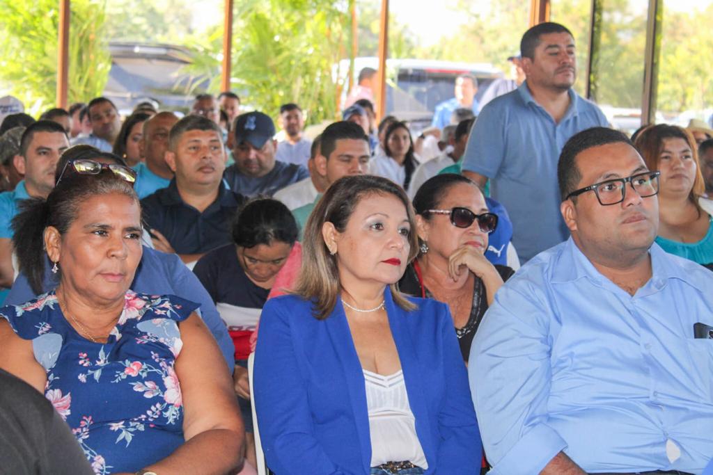 ComisionCortes's tweet photo. Lideres y Lideresas del Partido Nacional en Choloma, con el apoyo de la Comisión Departamental de Campaña, reciben a Papi a la Orden en un conversatorio sobre la Unidad Partidaria, Organización y Victoria. #hondurasestoyfirme https://t.co/2npEvaYjSp