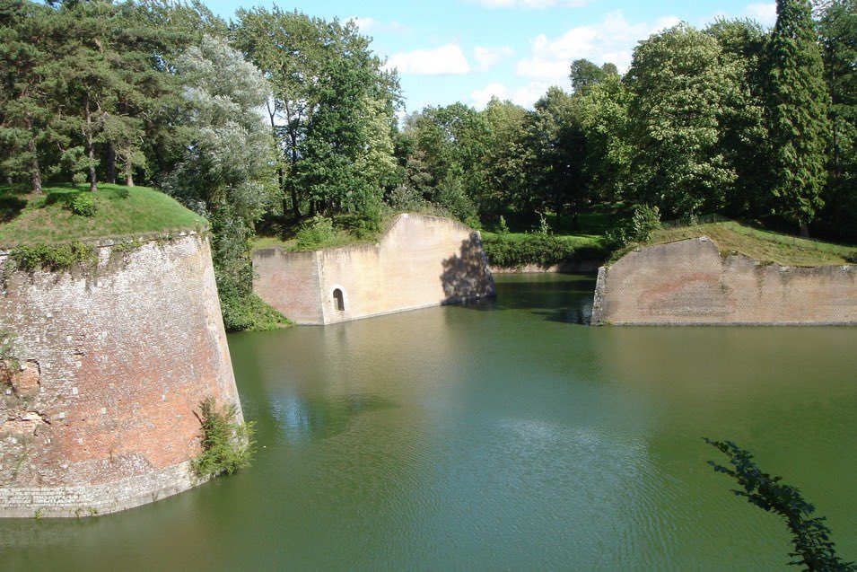 RightSay58852's tweet photo. Merci @office_sambre de m’avoir confié la traduction en anglais du livret du patrimoine du Quesnoy #traduction #translation #anzac #NewZealand https://t.co/4cQZDyts65
