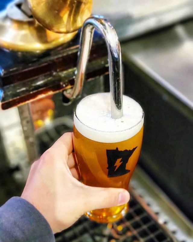 Cheers to #NationalDrinkBeerDay! 🍻 Raise your glasses and celebrate with your favorite brew like the Hopcromancer created by our neighbors at Bad Weather Brewing Company. Cheers, friends!

#Cheers #DeGidiosRestaurant #DrinkLocal #DineSaintPaul #EaterTwinCities #EatLocal #MNBeer