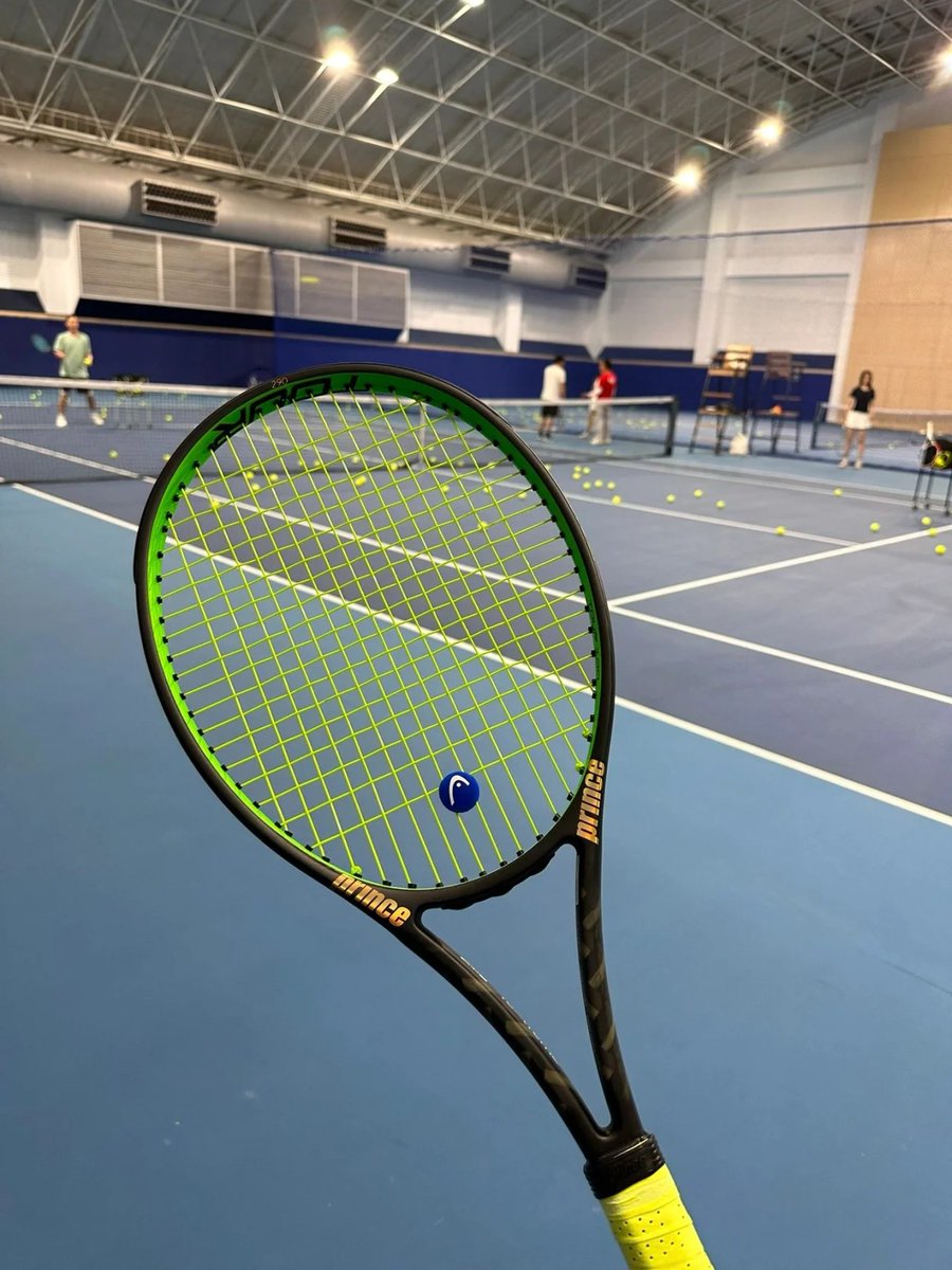 FrAdaCOMATE's tweet image. Play tennis.🤪