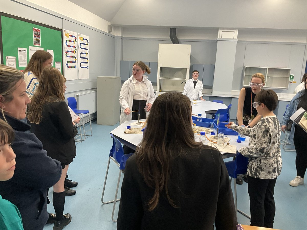 welling_school's tweet image. Next up is Science where one of the experiments that they are experimenting with is methane bubbles. We also have experiments with Van De Graaff and flame tests! 

#oneTKATfamily #openevening2023 #science