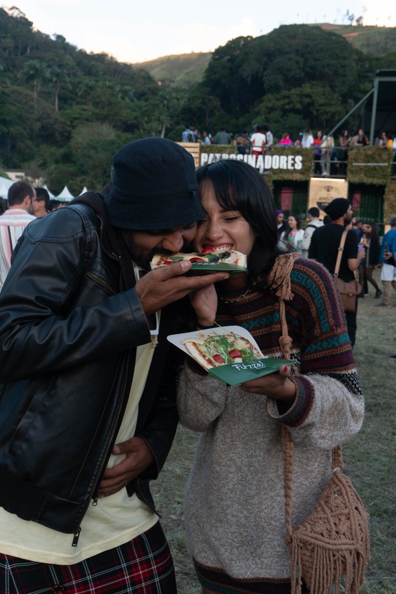 FitzzaRJ's tweet photo. Um tbt pra vocês: Fitzza no Rock the Mountain.

Um festival com a proposta de trazer apenas comidas vegetarianas, claro que a Fitzza ia estar dentro! https://t.co/fzHGbWvPH2