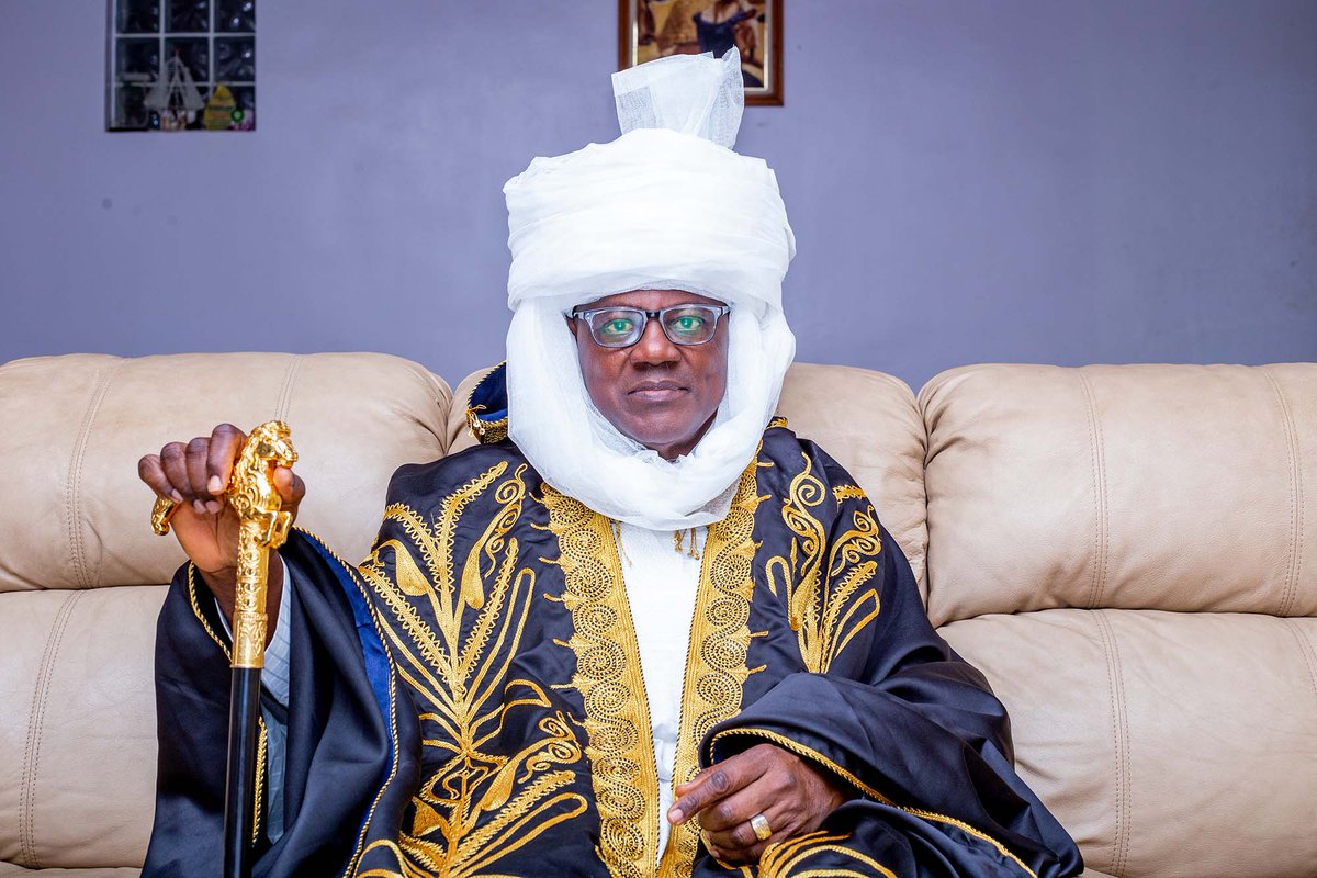 BtrLenses's tweet photo. Wearing a turban is not a fashion, it's a way of life. A turban represents courage, loyalty, and determination.
#btrlenses
#btrlensestudio
#betawaleshotit
#photoshoot
#osogbophotographer
#osunstatephotographer https://t.co/7btXGLDWAq