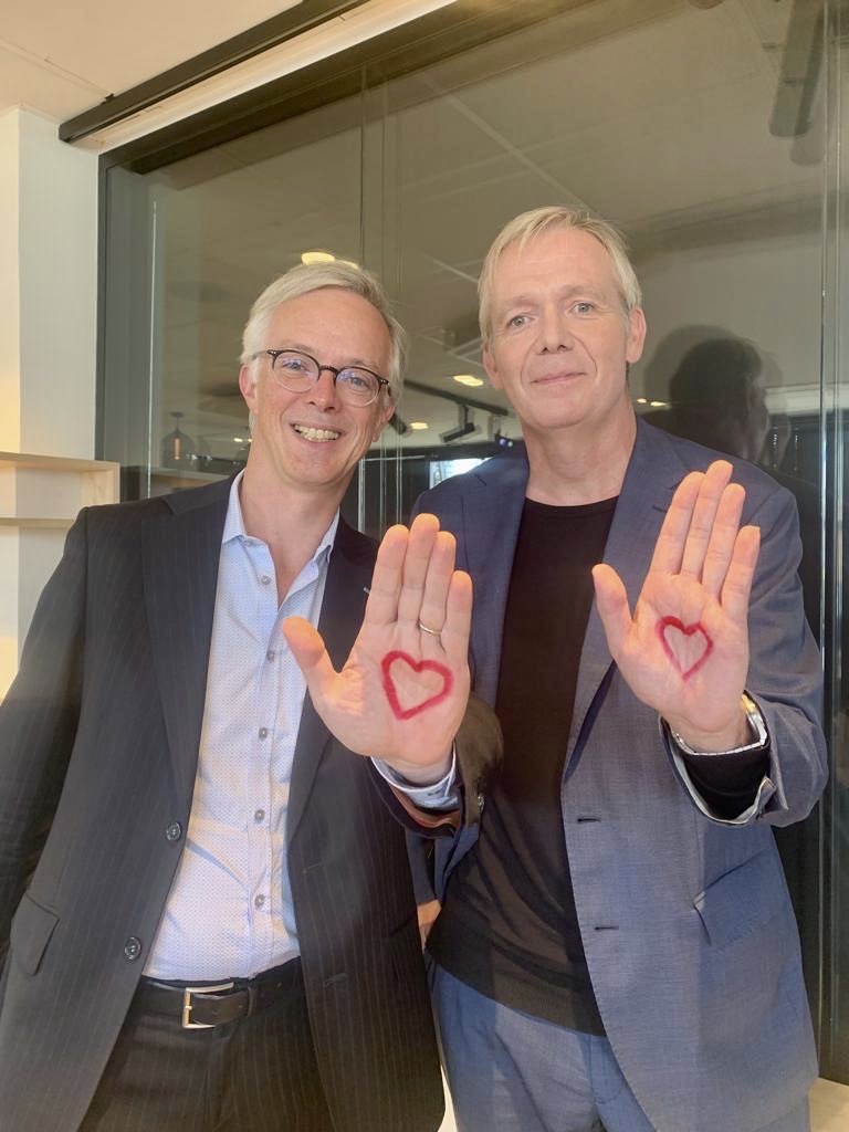 SABOURETCardio's tweet photo. Tomorrow is the #WorldHeartDay : my friend and expert Pr JS Hulot brings me to make this ๐ค. Stay tuned with the initiative led by SFC with the contribution of โฆ@CNCFCardioโฉ which both also support the #FHWeek and #FHAwareness โ๏ธโ๏ธ https://t.co/804CcdZ2Rq