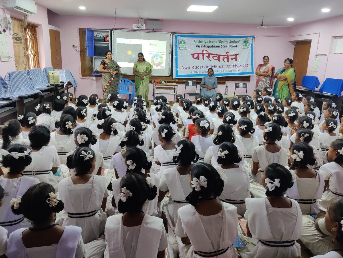 RINL_VSP's tweet photo. #SwachhtaHiSeva 2023- #RINL organized "Parivarthan" - an enlightening session on Menstrual Hygiene at VVV School, BC Road, Pedagantyada, Vizag. Let's empower adolescent girls with knowledge for a hygienic lifestyle.  #MenstrualHygiene @JM_Scindia @fskulaste @PMOIndia @PibSteel https://t.co/yRv4DzaIZG
