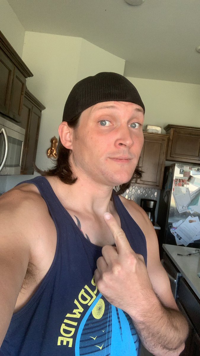 jfmarshall90's tweet photo. When production tells you to shave the beard, you shave the beard. #actorlife #multiplepersonalities #multiplelooks #longhairdontcare #marinestomovies #troopstotv #veteransinfilm #tv #film #actor #thursdaymorning #cast #LFG https://t.co/eHVFdsovo3