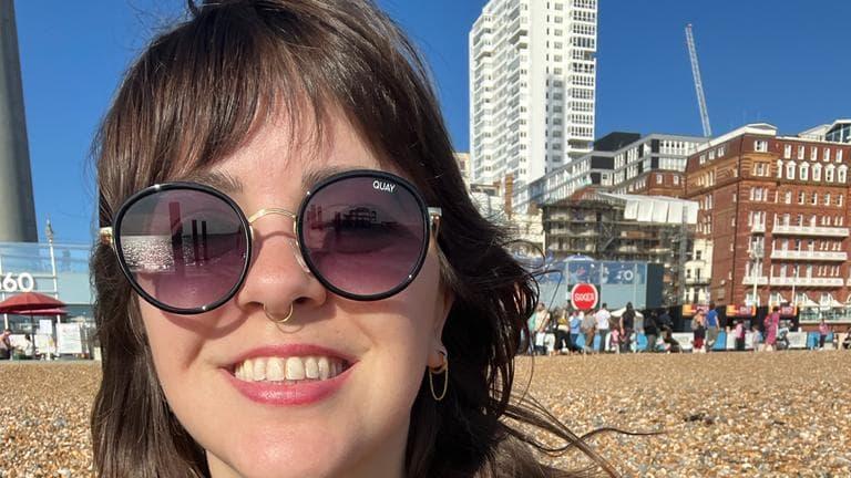 isleofmantoday's tweet photo. Woman's two trains, Airbnb and £240 bill as island flights cancelled https://t.co/OHRs1q1Nhm https://t.co/pHELZqMrHk
