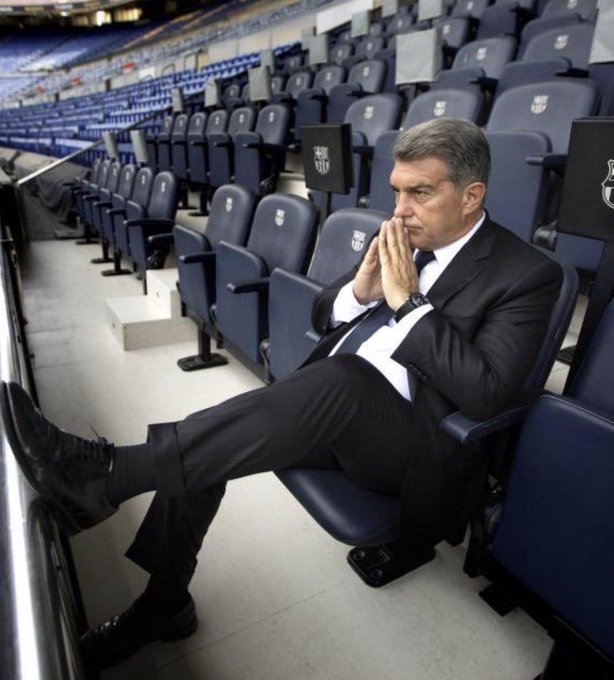 🚨🚨MUY URGENTE 🚨🚨

El patrimonio neto del FC Barcelona pasó de -451M a 30 de junio de 2021 a -49M a 30 de junio de 2023

BOOOOOOOOOOOMMMMMMMM

DON JOAN LAPORTA