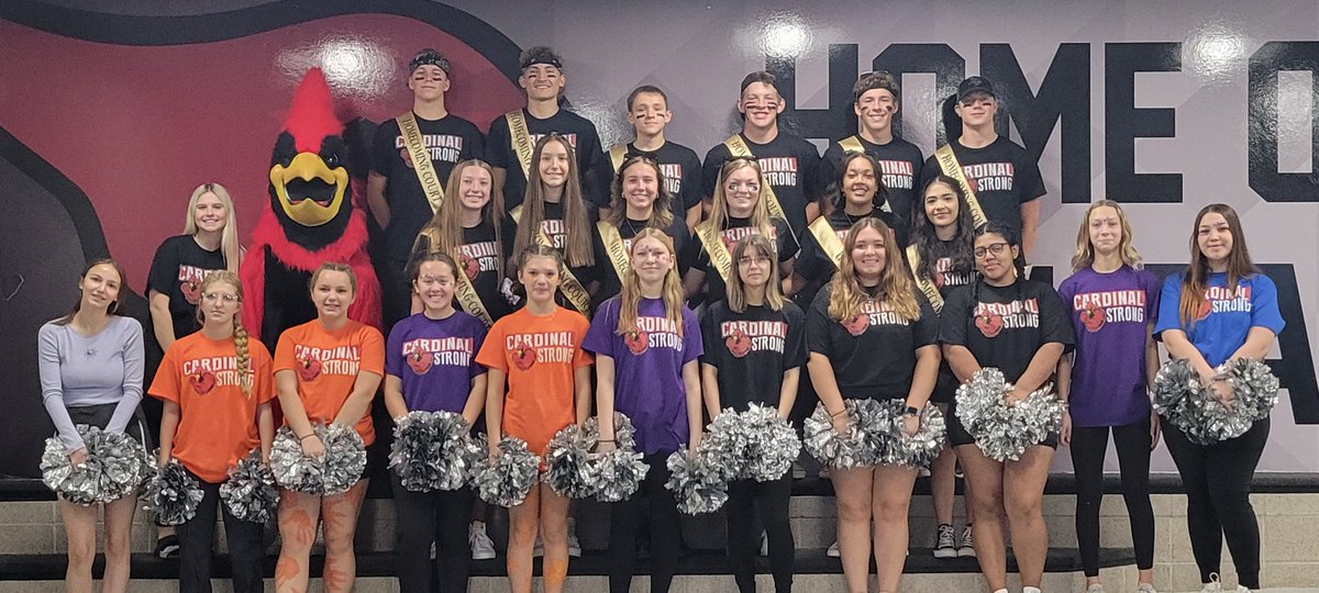 chambmel77's tweet photo. FHS Homecoming Court and Cheerleaders celebrating at the Fairmont Elementary School Pepfest! ❤️🤍🖤 https://t.co/sXTwsvgIFH